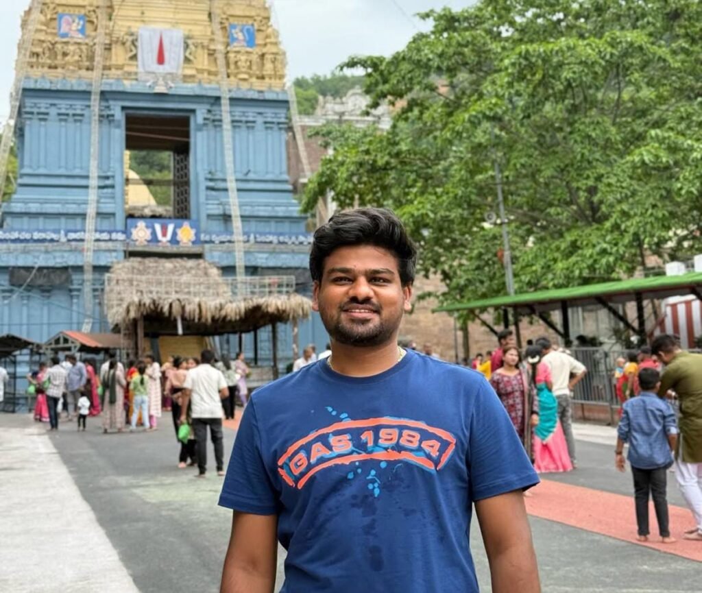 YouTuber Bayya Sunny Yadav: Gives Strong Counter To World Traveller Naa Anveshana.